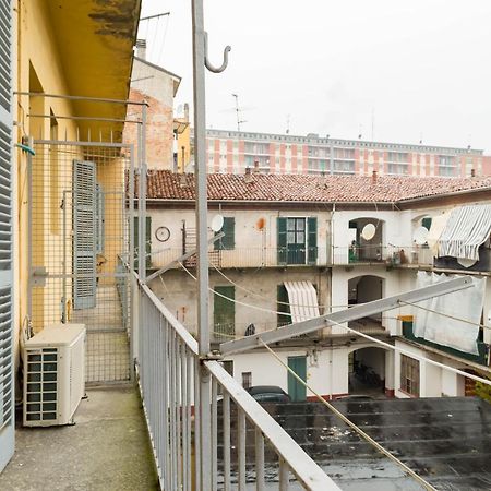 Alessandria Central Apt 10Min Walk Central Station Luaran gambar
