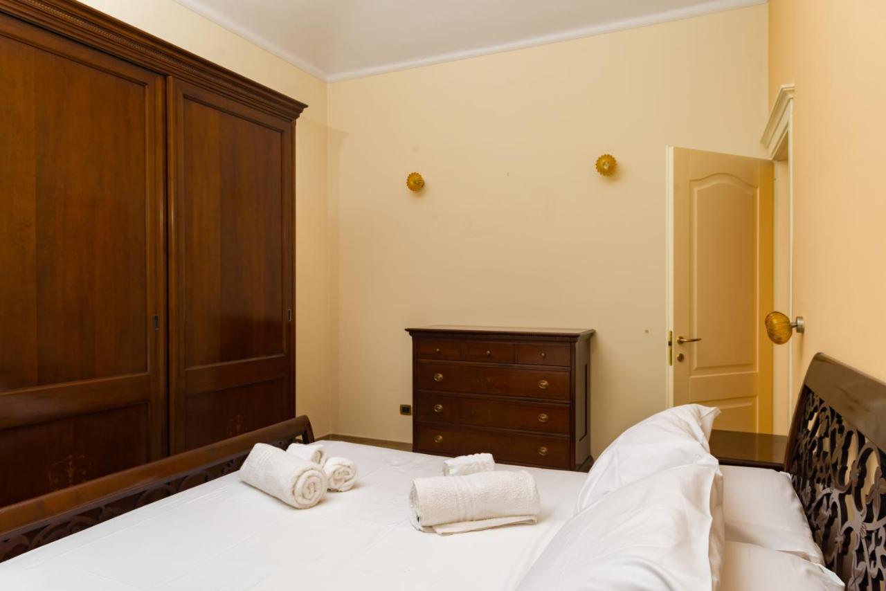 Alessandria Central Apt 10Min Walk Central Station Luaran gambar